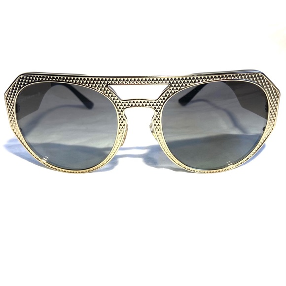 Women’s Versace sunglasses - Picture 2 of 4